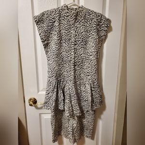 🔴 White peplum dress with black pattern